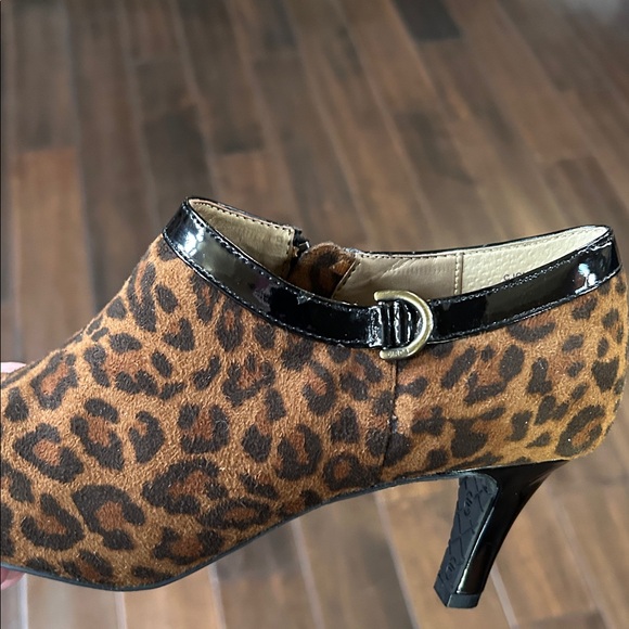 Leopard Booties - Picture 3 of 8